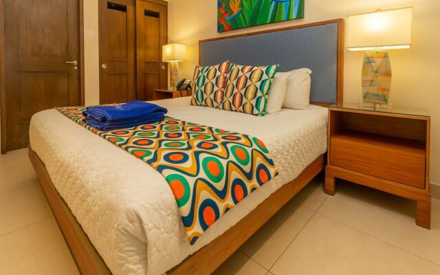V Azul Condo at Vallarta Romantic Zone - Adults Only