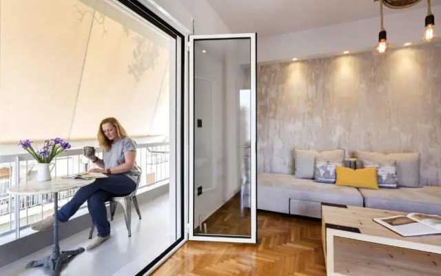 Atmospheric Apartment near Acropolis by CloudKeys