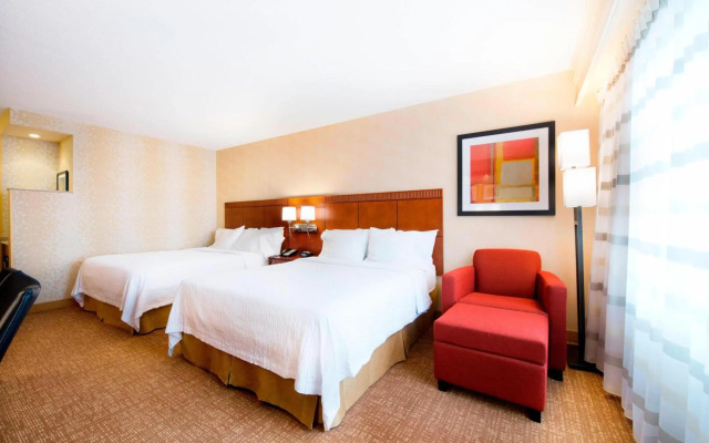 Courtyard by Marriott Mississauga - Airport Corporate Centre West
