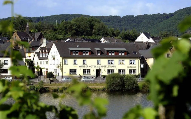 Winzerhotel - Restaurant zum Moselstrand