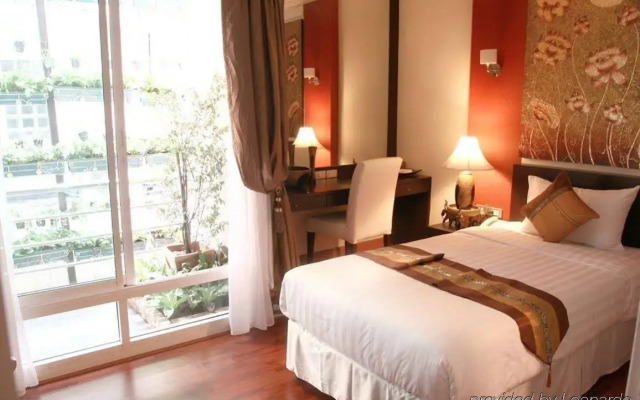 Mirth Sathorn Hotel