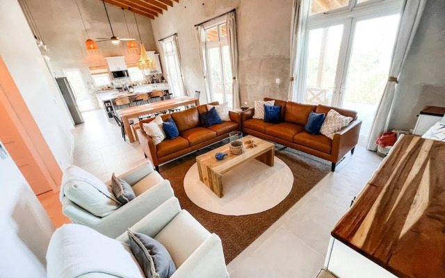 Paradise Cove 3 Bedroom Home
