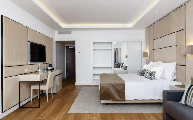 Apartamentos Montechoro Clube 99