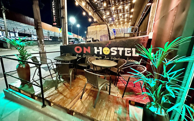 On Hostel gru aeroporto traslado e café