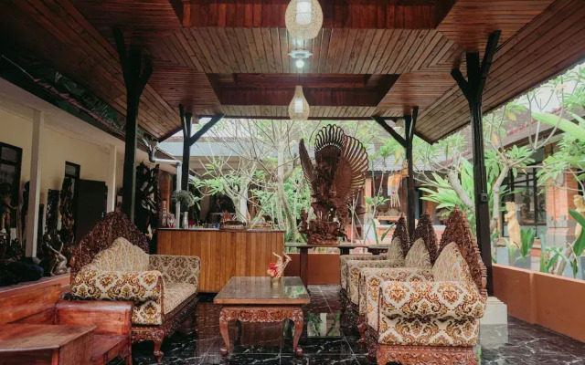 Rai Wood Carver and Homestay