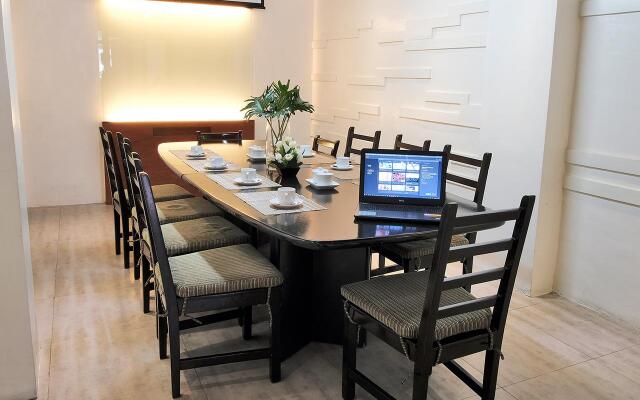 Fersal Hotel Neptune Makati
