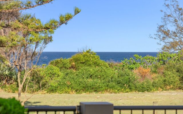 Beachfront On Marine