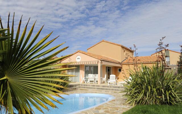 Luxurious villa with dishwasher, only 800 m. from the sea