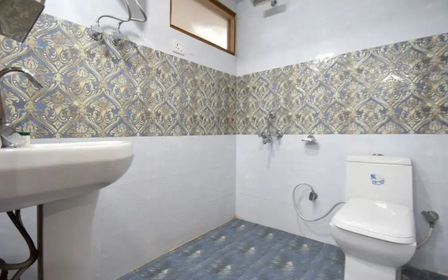 OYO Rooms Model Town