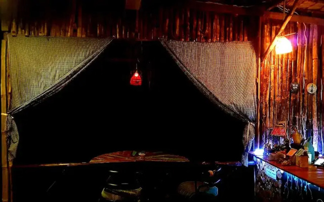 Bailan Hut Resort & Restaurant