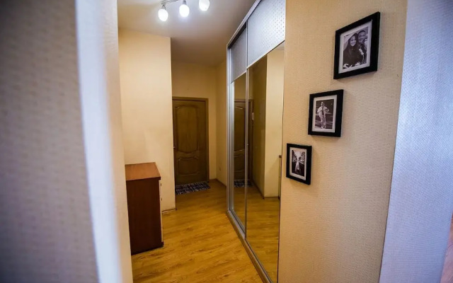 Апартаменты на Партизанском пр-те, 22-16