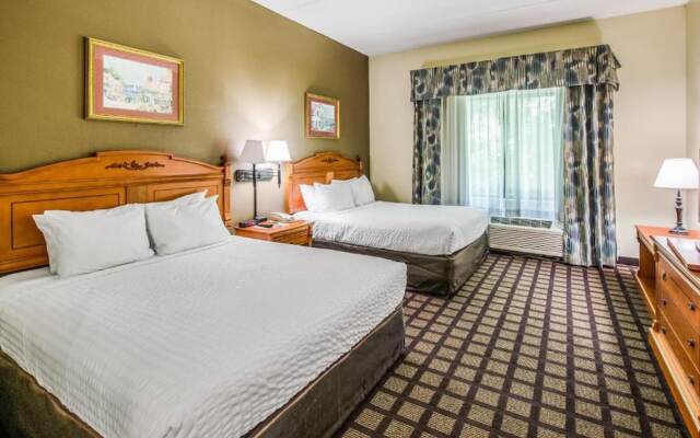 Clarion Suites Conference Center near I-95