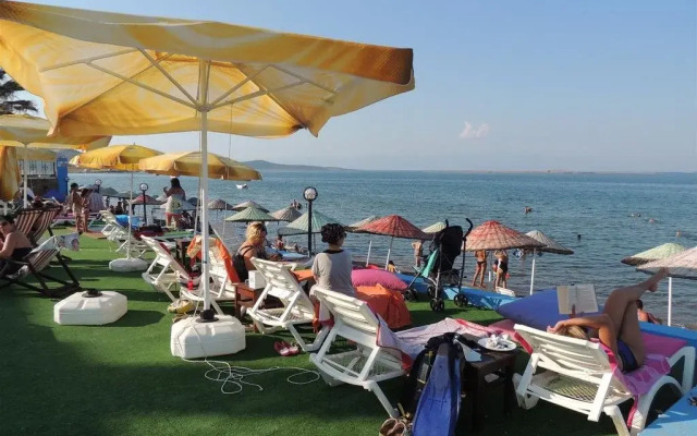 Cunda Beyaz Balina Hotel