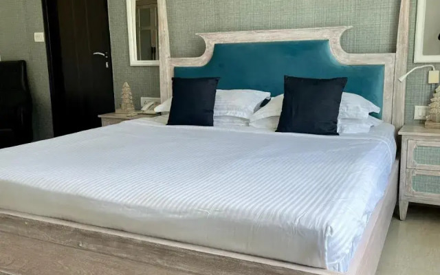 OYO 2119 Hotel Arotel Rooms@Suites
