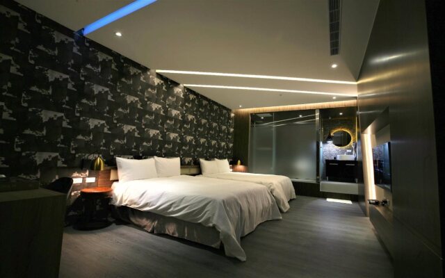 G11 Hotel