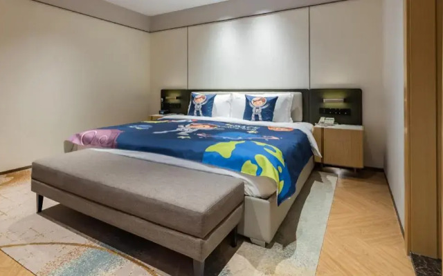 Holiday Inn Chongqing Guanyinqiao by IHG