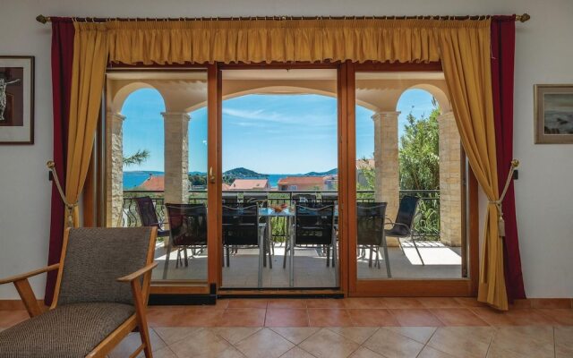 Stunning Home in Preko With 3 Bedrooms and Wifi