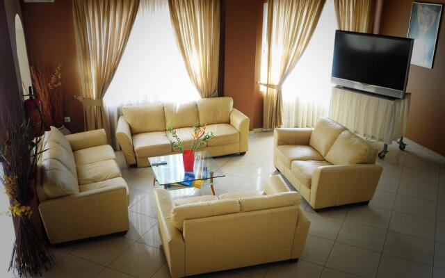 Triton Hotel