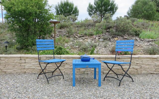 Lovely villa in Cesseras with private swimming pool