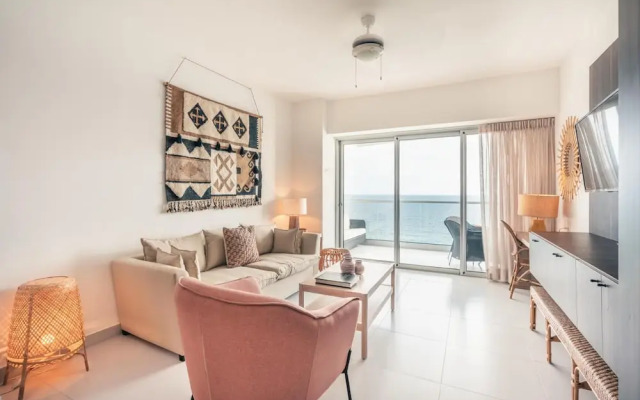 Apartment With Amazing Ocean View in Juan Dolio