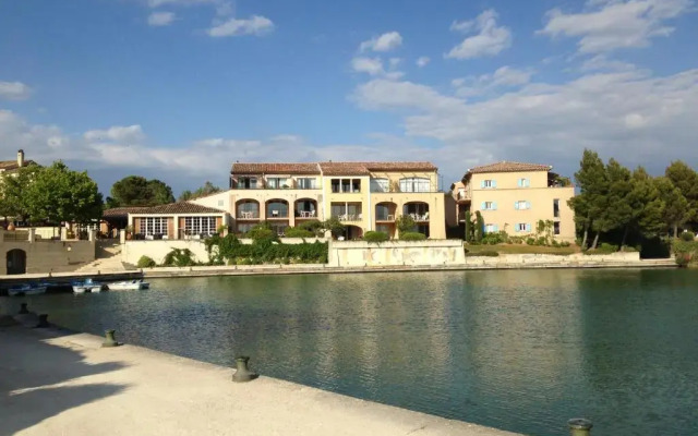 Les Coteaux B10