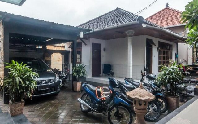 Grahadi 41 Seminyak Guest House by ZEN Rooms