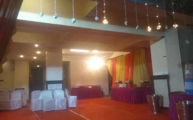 JK Rooms 126 Parashar Legacy - Station