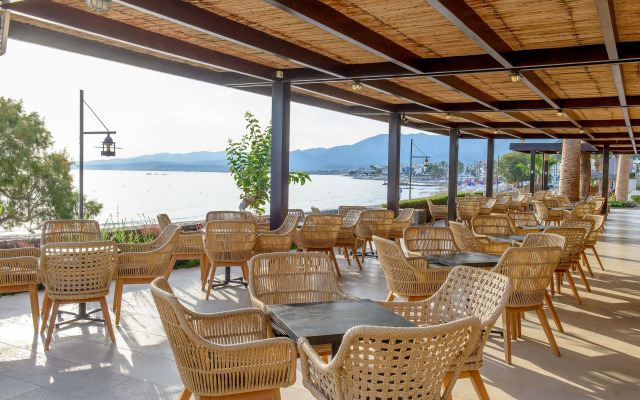 Blue Sea Beach Affiliated by Melia