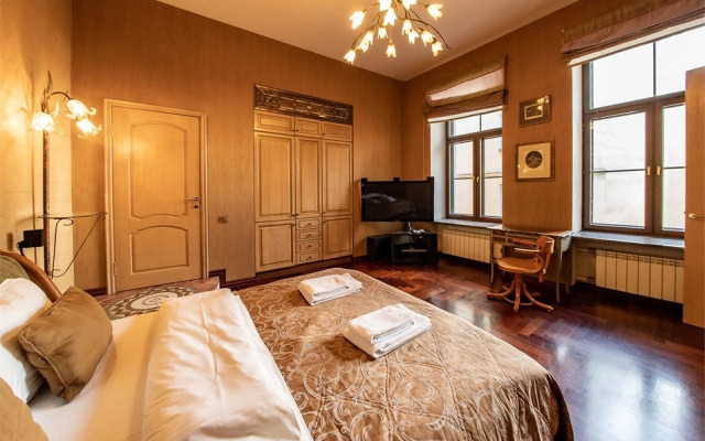 Bronza на Миллионной