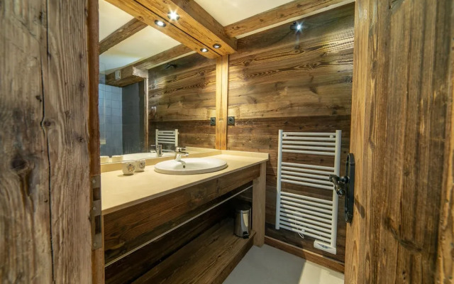 Kashmyre Chalet Luxe Chauffeur Sauna