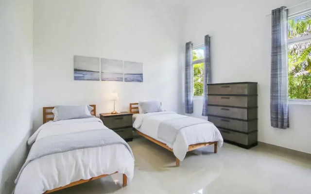 Golf Villa in Bavaro - Pool, Jacuzzi, Staff