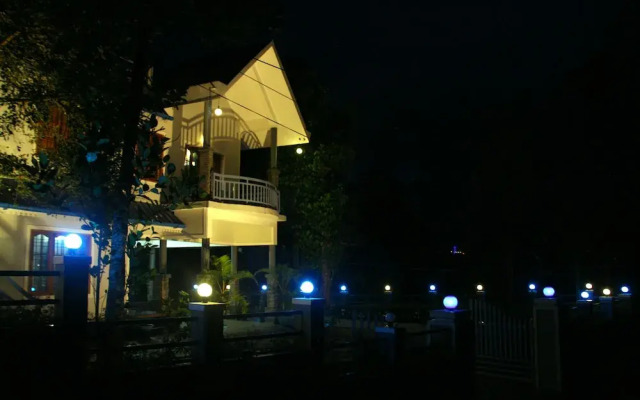 4 Bedroom Villa With Balcony Mountain View