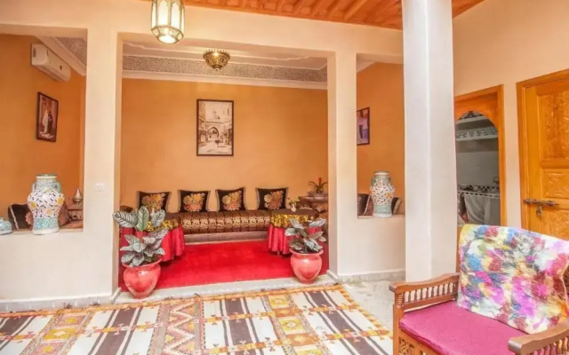 Riad Lakouas- Cannelle Room