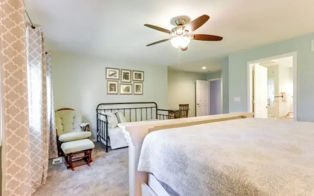 Dock, Hot Tub! Family-friendly Camdenton Haven