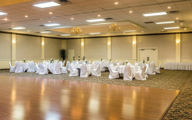 Quality Inn Creekside - Downtown Gatlinburg