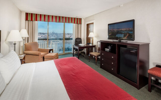 Holiday Inn Rosslyn @ Key Bridge