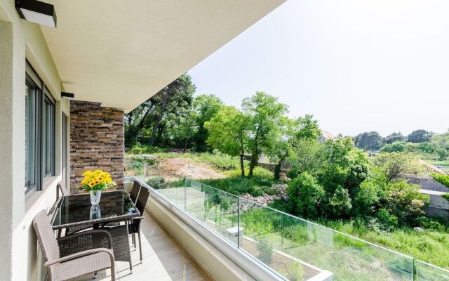 Villa Dolores Apartments