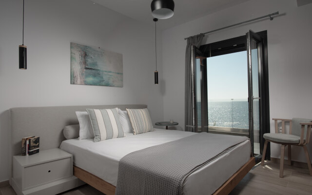 Mirazur Seafront Sunset Villa