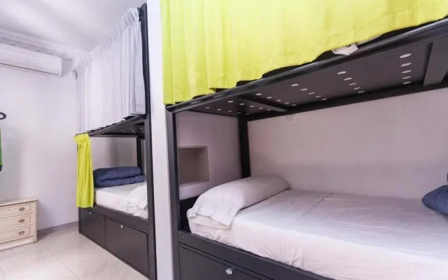 Onefam Catedral Hostel Sevilla