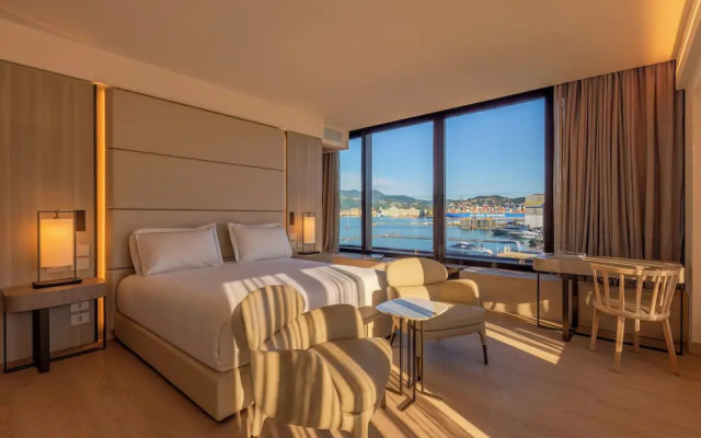 Porto Lotti Suite Hotel