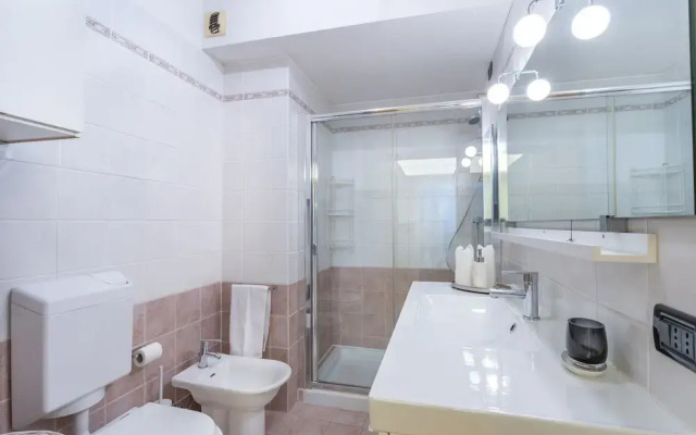 Teatro Nuovo Apartment with Free Parking