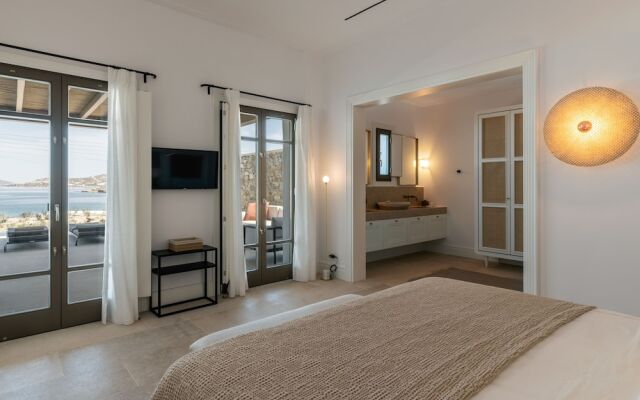 Bonzoe Suites & Villas