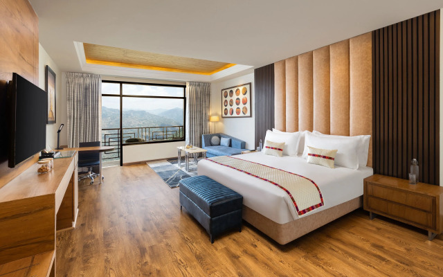 Justa Cliffend Resort & Spa, Mashobra