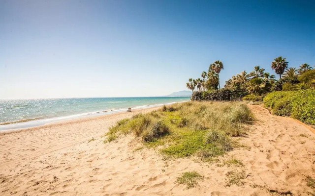 Monteros Beach Flat