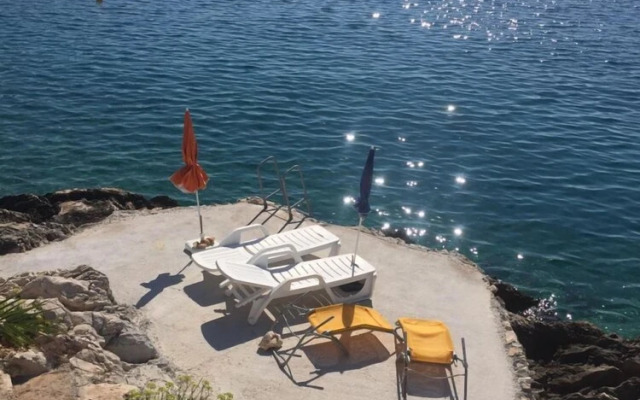 Natad - sea View - A1