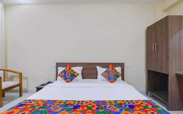 FabHotel The Gahmar Inn