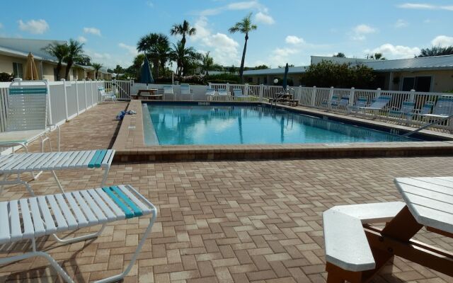 Jamaica Royale 007 - 1 Br Condo