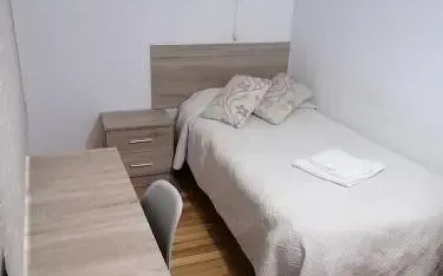 Hostal Forest