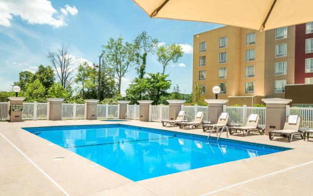 Country Inn & Suites by Radisson, Cookeville, TN