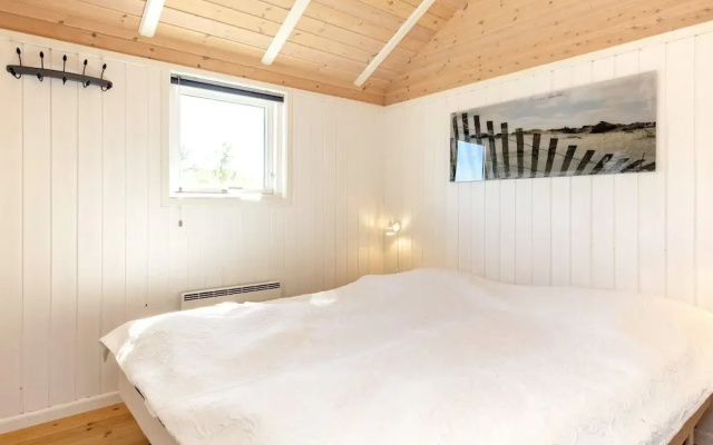 6 Person Holiday Home in Vaeggerlose